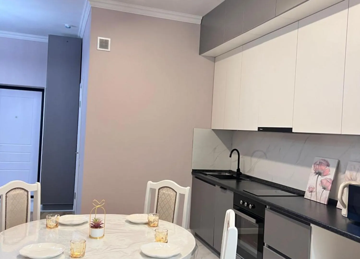 Apartment Уютная Евродвушка Жк Комфорт Сити Almaty